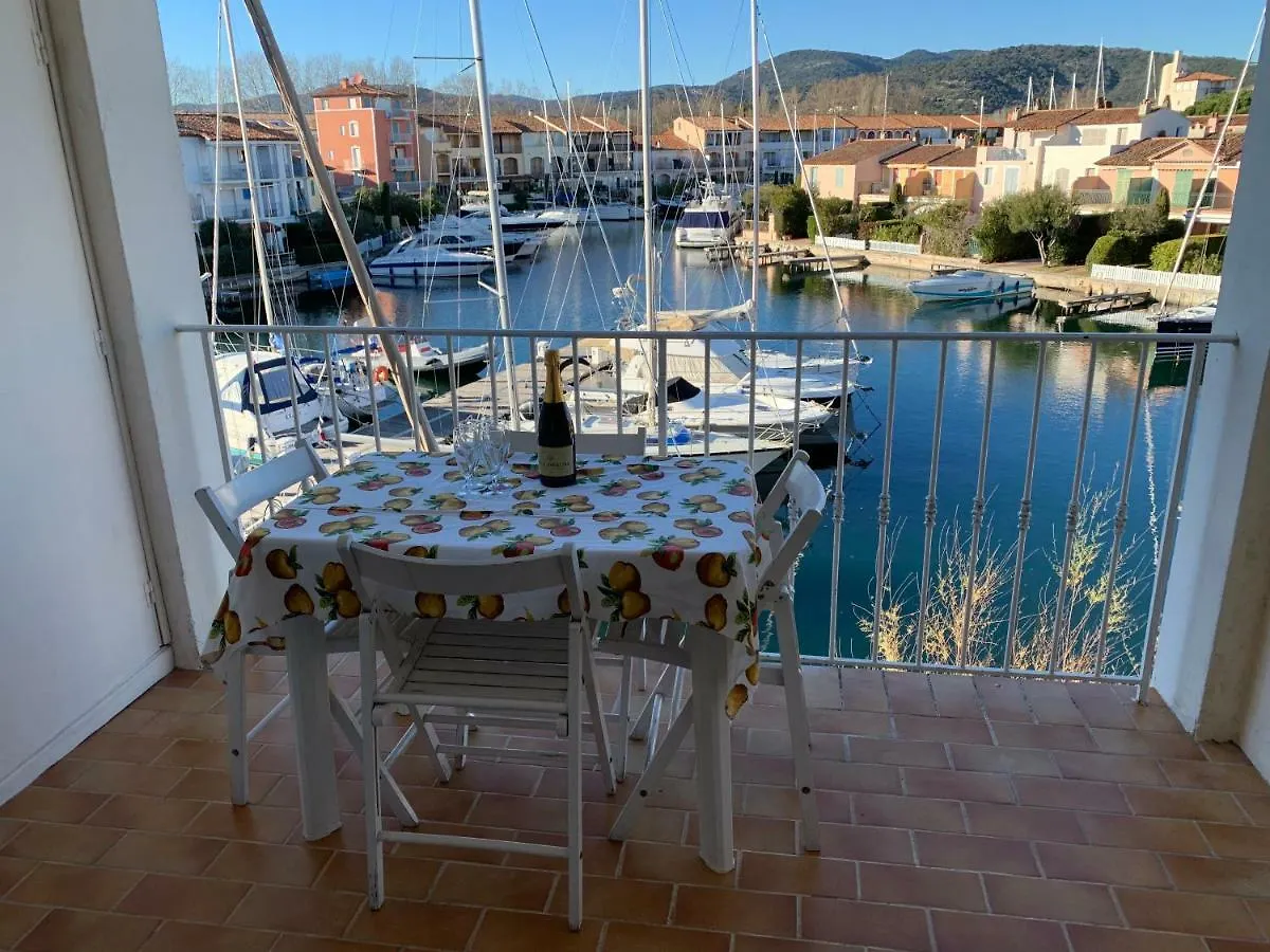 Port Grimaud Les Voiles 아파트